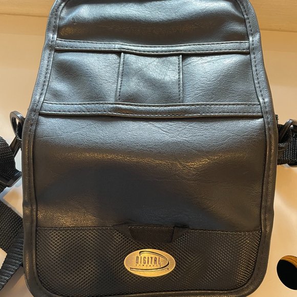 LEATHER CASE FOR CAMERA - Picture 6 of 6